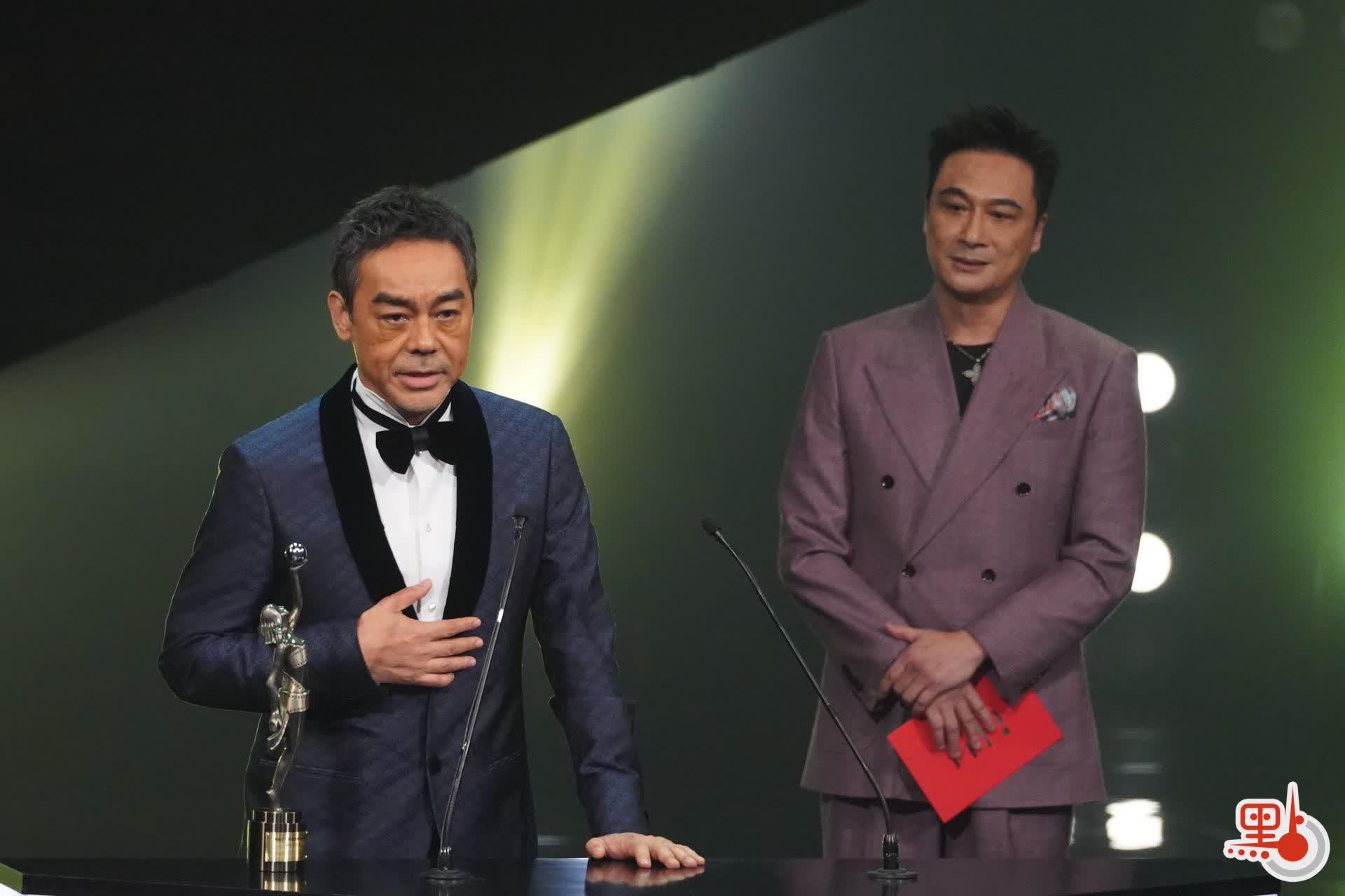 吴镇宇为最佳男主角颁奖