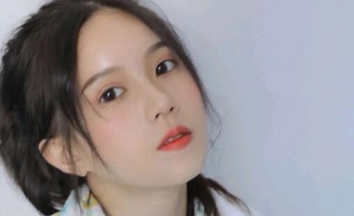 怎么一眼看出女生喜不喜欢你2