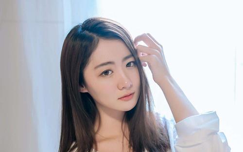 学会这2个调情技巧,轻松带女生进入私密空间!