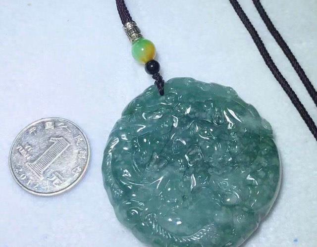 生活怎么分辨危料翡翠 如何分辨危料翡翠 1