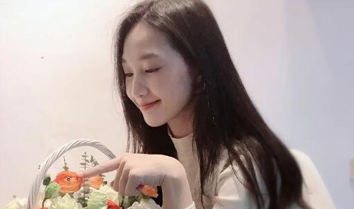 女生说你是不是聊过很多小姐姐怎么回