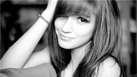 如何在表白被拒后继续追求女生?