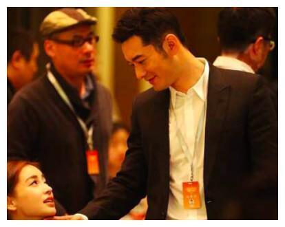 鹿晗关晓彤认爱后首同框却形同路人,网友:又一对“塑料姐妹花”