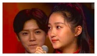 鹿晗关晓彤认爱后首同框却形同路人,网友:又一对“塑料姐妹花”