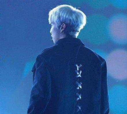 SHINee金钟铉离世 网友:意外和明天不知道哪个先到