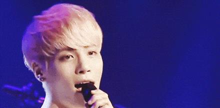 SHINee金钟铉离世 网友:意外和明天不知道哪个先到