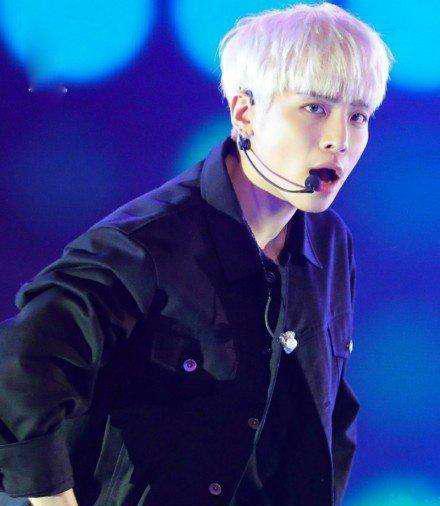 SHINee金钟铉离世 网友:意外和明天不知道哪个先到