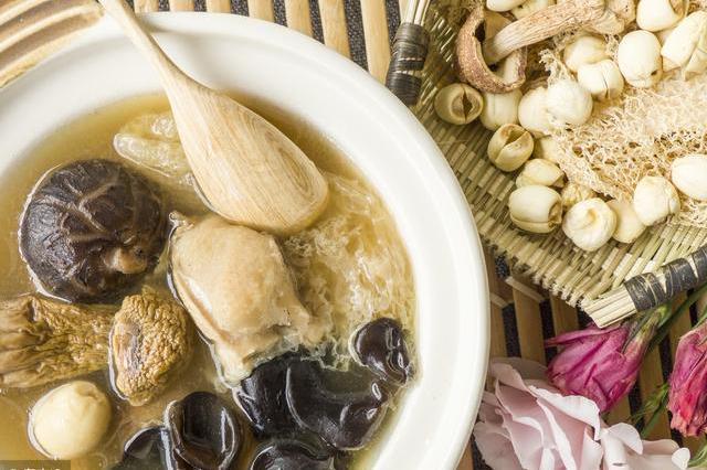 黄芪泡水煲汤的16种方法,补气养血,吃出来的好气色