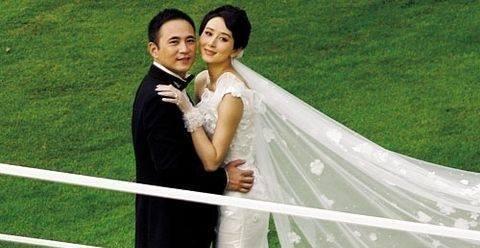 低调了10年，胡静老公身份背景曝光，网友：难怪人人都说她高攀