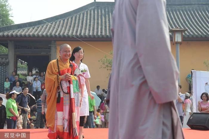 吴京亲身经历:一个男人和108条人命。