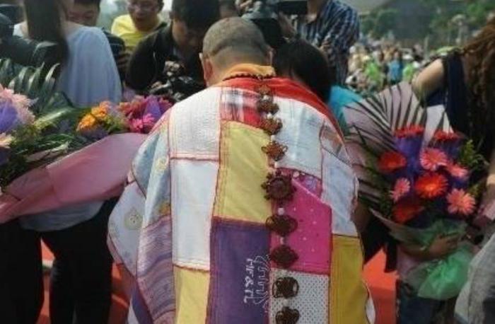 吴京亲身经历:一个男人和108条人命。