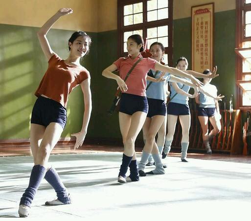 《芳华》演员刘亦菲师妹,冯导称是娱乐圈最纯洁的,如今被打脸!