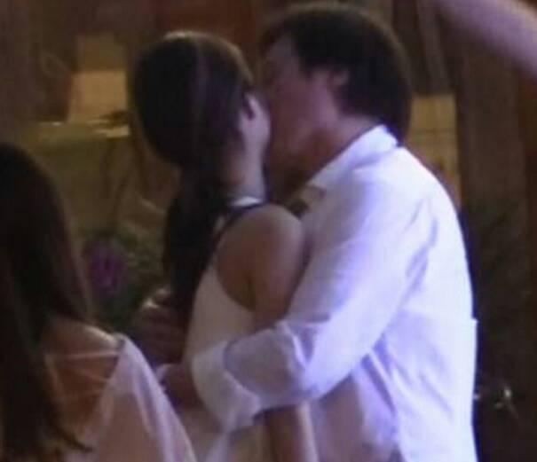 《芳华》演员刘亦菲师妹,冯导称是娱乐圈最纯洁的,如今被打脸!