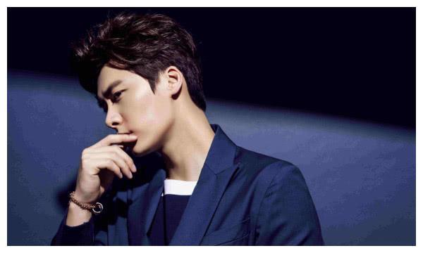 《盗墓笔记》李易峰,从歌手到演员,一直在努力