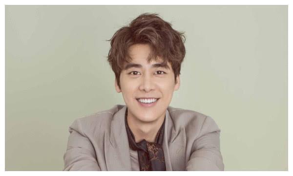 《盗墓笔记》李易峰,从歌手到演员,一直在努力