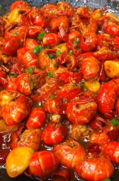 大厨教你家常炒龙虾尾做法,多加这一步,龙虾麻辣鲜香吃着过瘾