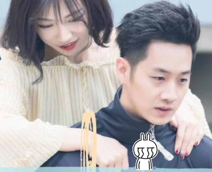 《心动的信号》嘉宾聚会,大师兄前奶茶遭质疑,这是吴沛的?