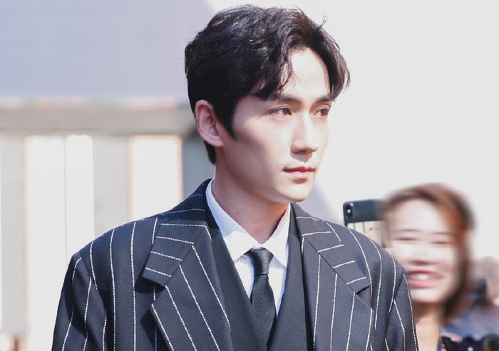 《盗墓笔记重启》未杀青,朱一龙透露行程,他真的很敬业