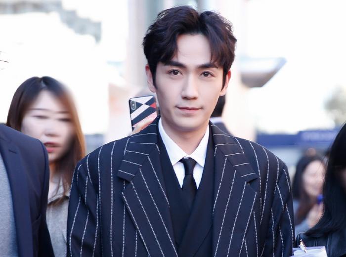 《盗墓笔记重启》未杀青,朱一龙透露行程,他真的很敬业