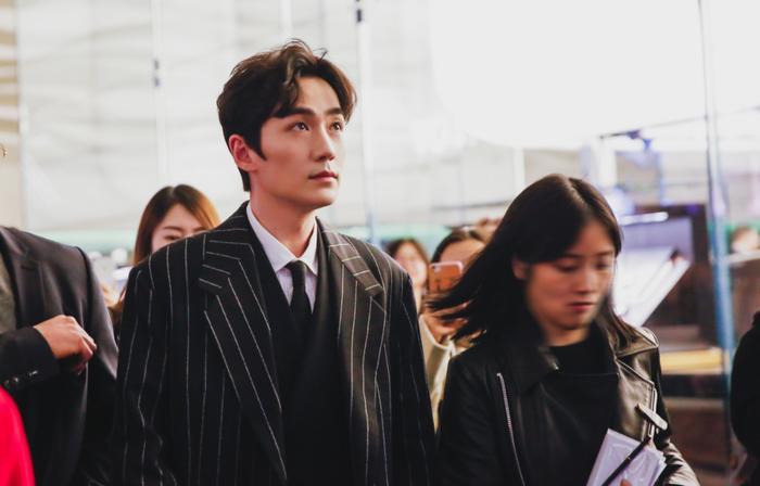 《盗墓笔记重启》未杀青,朱一龙透露行程,他真的很敬业