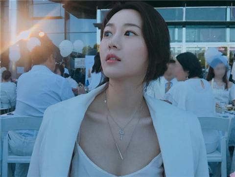 符合5条就该分手了,女朋友爱的是舔狗不是你1