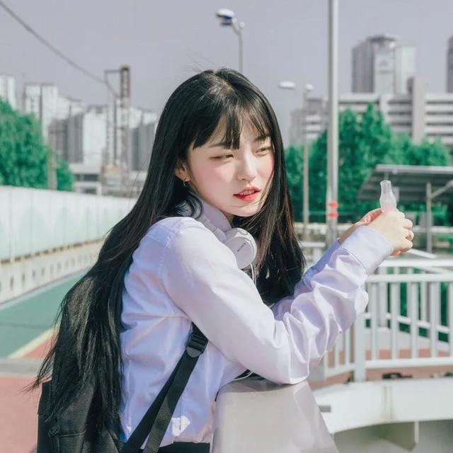 壹知肤:黑色头发显土?这几款发型分分钟让你美出天际!