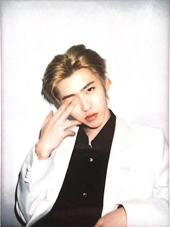 壹知肤:黑色头发显土?这几款发型分分钟让你美出天际!