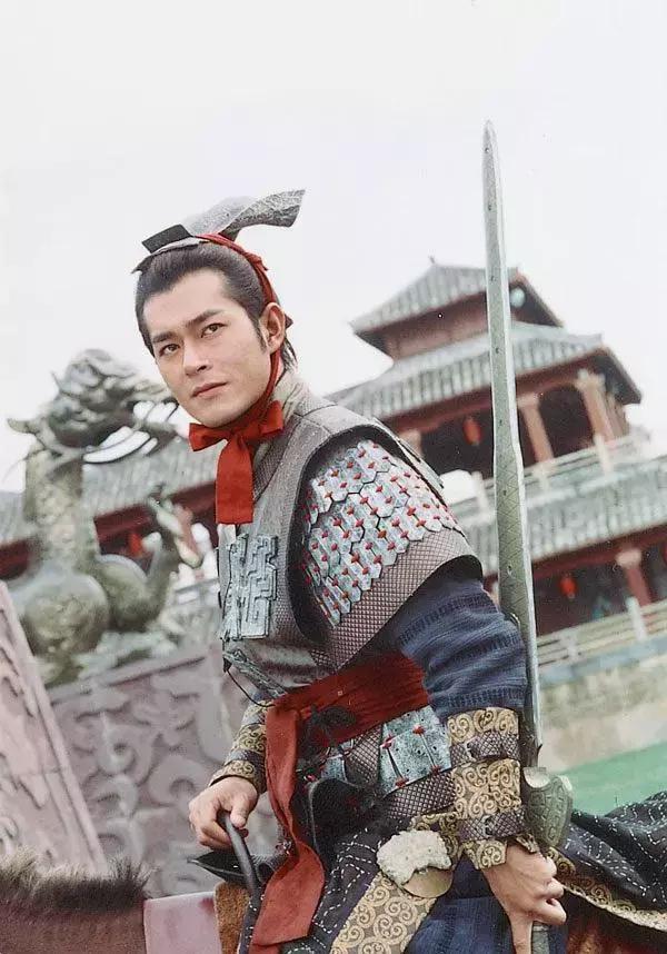 《神雕侠侣》足足翻拍了14次!网友:求求导演们,别再毁经典了