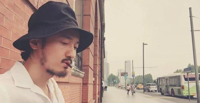 《爱5》口碑差热度高,缺席主演纷纷遭骂,导演全力补坑不获同情