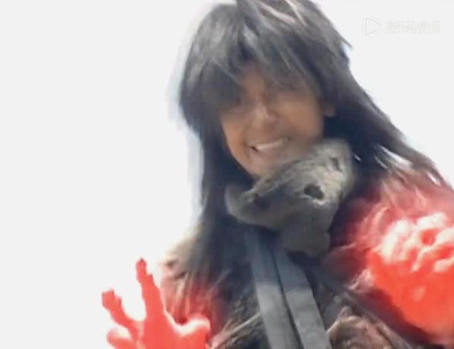 风云中断浪吃龙元为何长出龙爪?并非龙元改造身体,而是无法融合