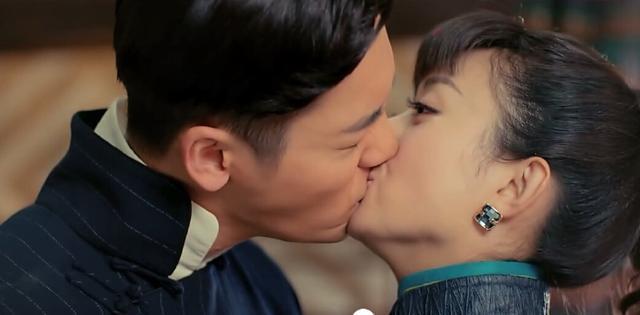 赵丽颖吻戏合集:前4位都是“假的”,最后一位才是“真的”!