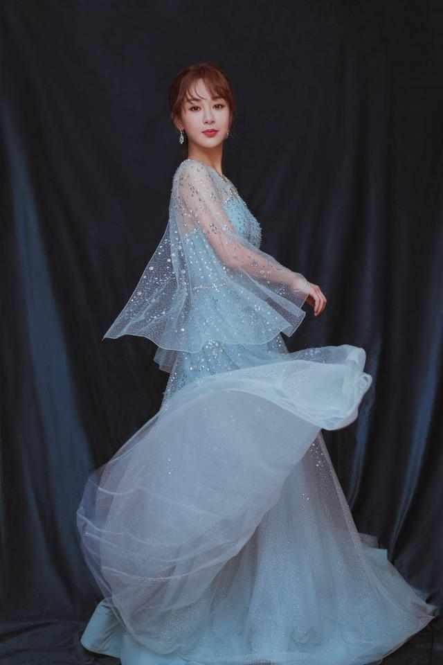 被杨紫“新”发型和发型惊艳了,2019年染这款摩卡色,减龄又时尚