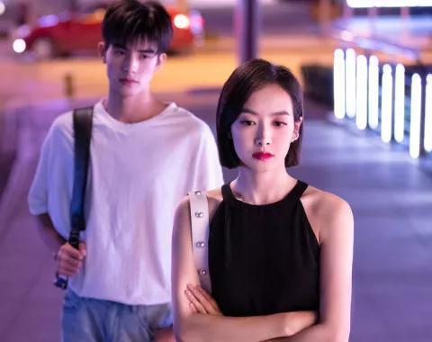 还记得宋威龙的第一条微博吗?如今5年过后,他成功做到了