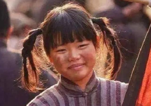 还记得《小兵张嘎》的英子吗?如今长这样,网友:确定没整容?