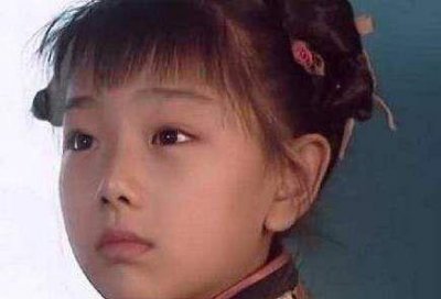 ​还记得《还珠格格》里的小鸽子吗？已长成大美女，却看破红尘