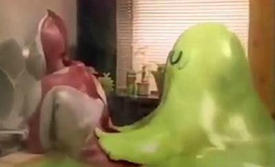 ​你从没见过的奥特曼：怪兽被拉来当苦力，佐菲喝咖啡却暴露智商