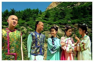 ​还珠中的经典镜头，小燕子活泼灵动，含香美丽动人