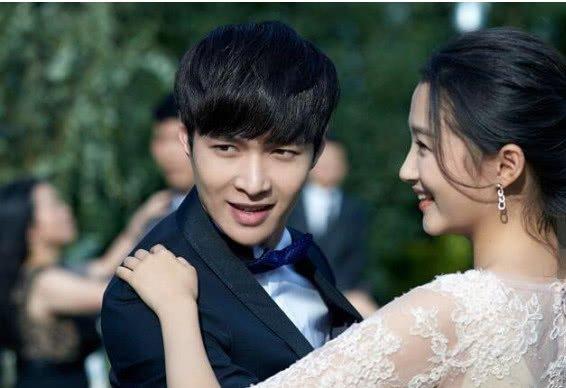 张艺兴被问怎么评价关晓彤,他的回答令人遐想,就不怕鹿晗吃醋吗