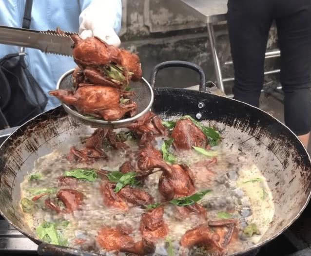 女子学校门口卖这“小吃”,一只10元,每天卖200只还算少的