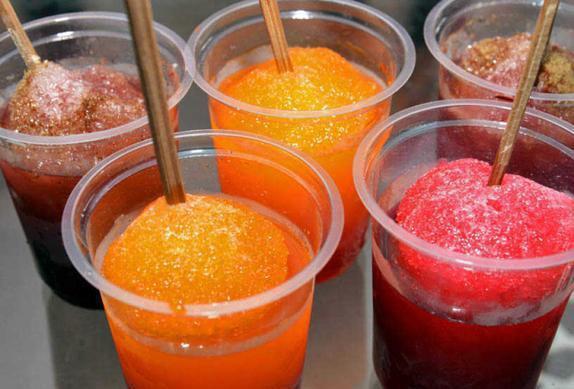 印度街头最出名的几款小吃,第二种是印度的“国饮”,你想喝吗?