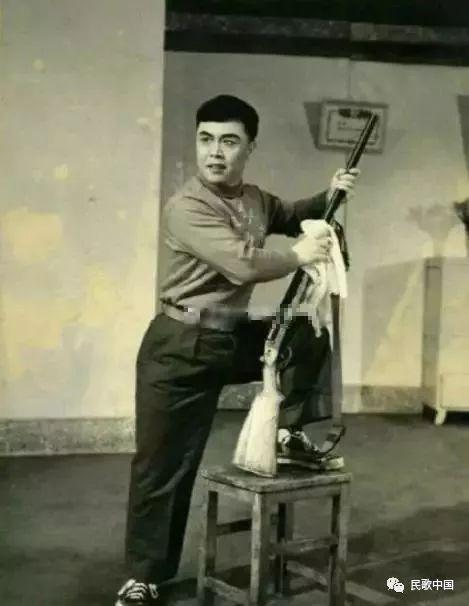 著名京剧表演艺术家、“武丑泰斗”张春华去世,享年95岁