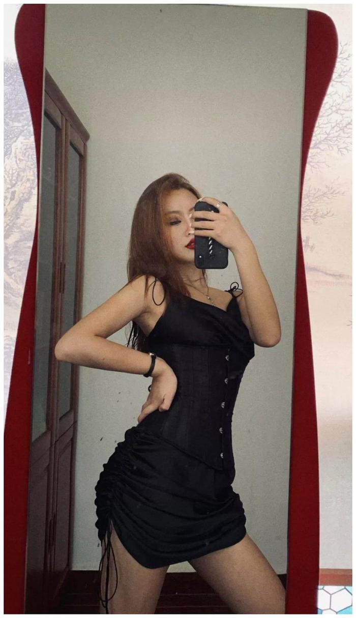 抖音超火的渣男壁纸，一般人还真驾驭不了，请勿舔屏！