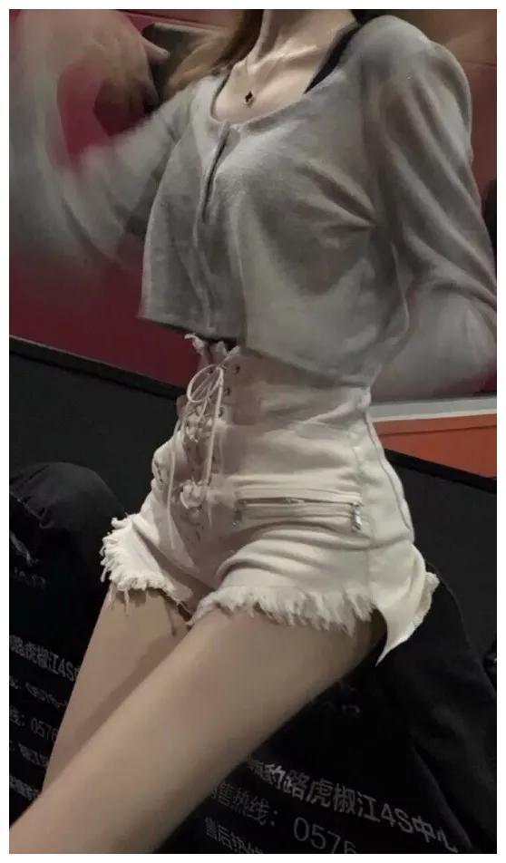 抖音超火的渣男壁纸，一般人还真驾驭不了，请勿舔屏！