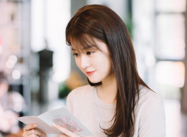 《趁我们还年轻》开播,杨幂旗下艺人齐上阵,女主颜值被碾压?