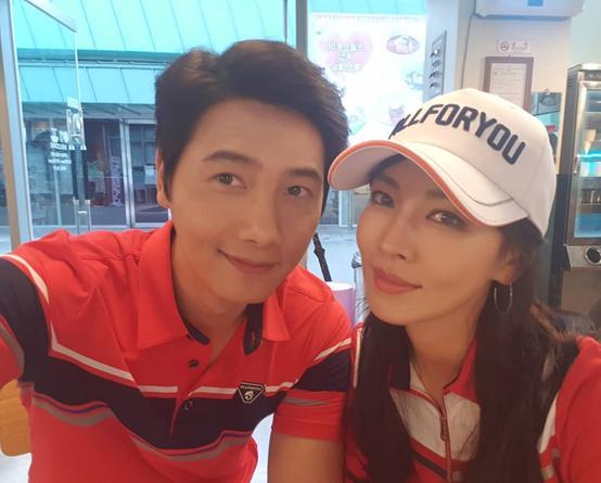 记录李尚禹金素妍夫妇美好时光,祝愿他们永远幸福快乐