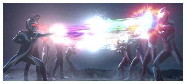 拥有卡欧斯形态的4大奥特曼,一位被强行复制,一位被获取数据!