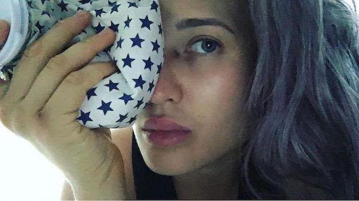 她是俄罗斯泰拳王，颜值与实力并存，因李小龙电影走上格斗道路