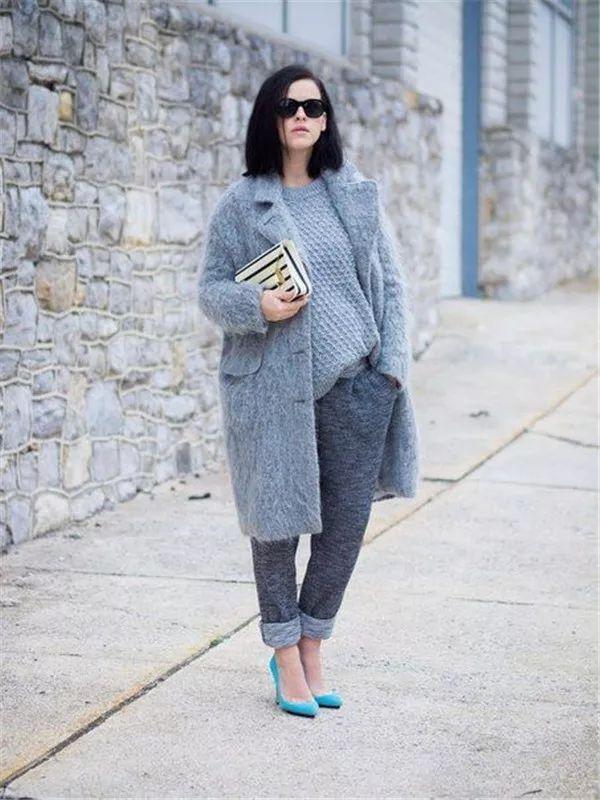 冬季更要穿“冷色系”,这样搭配,让你秒变气质冷美人!