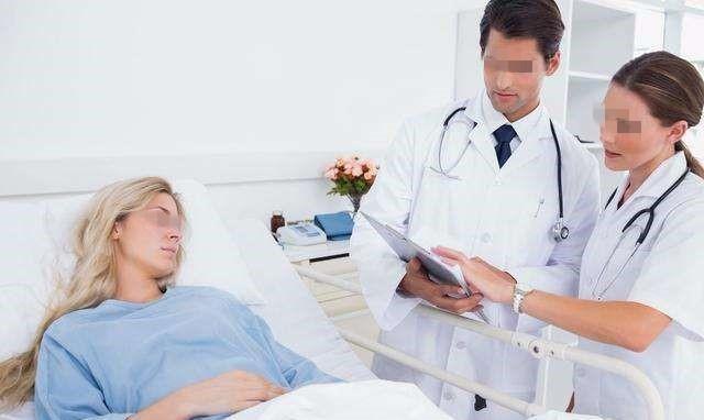 儿媳出轨婆婆帮老公教训,导致大出血住院,医生说一话病房炸开锅