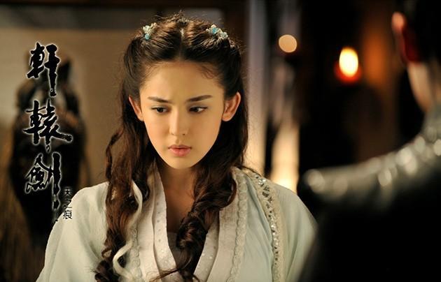 这样长发出镜的古力娜扎,你会打几分?